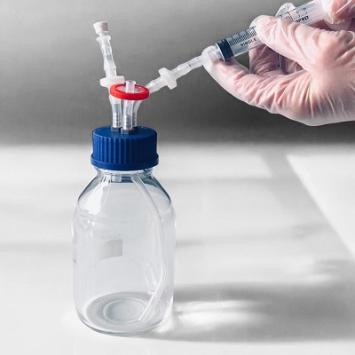 closed system liquid lab bottle